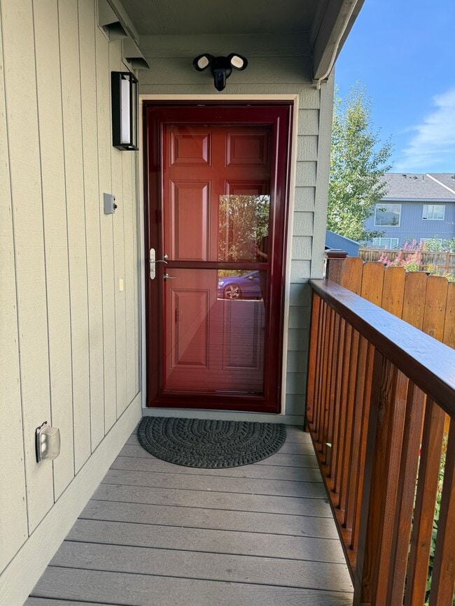 Building Photo - Lovingly Maintained East Anchorage Home wi...