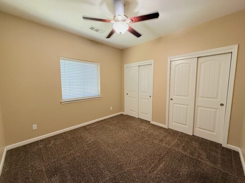 Building Photo - 4014 Cinnabar Ave