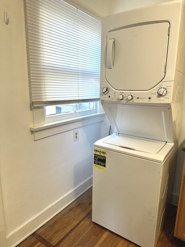 Building Photo - 1307 Harvard St