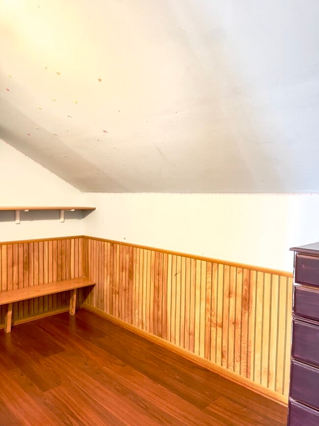 Building Photo - 817 74th St