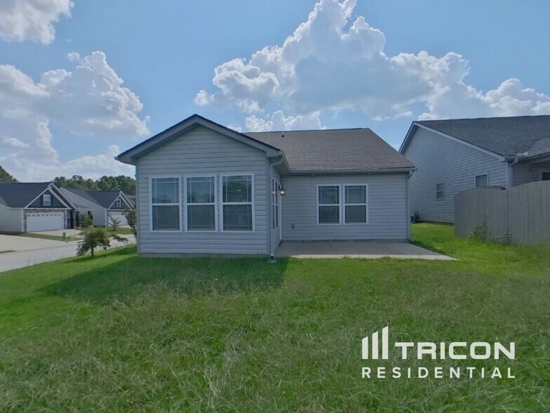 Building Photo - 800 Alley Ridge Dr
