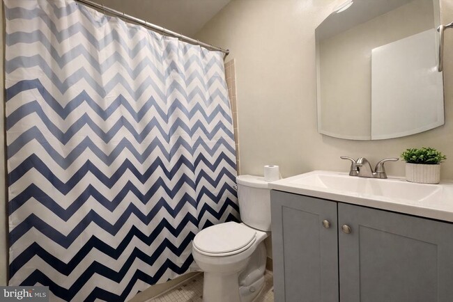 Building Photo - 6046 Bonnie Bern Ct