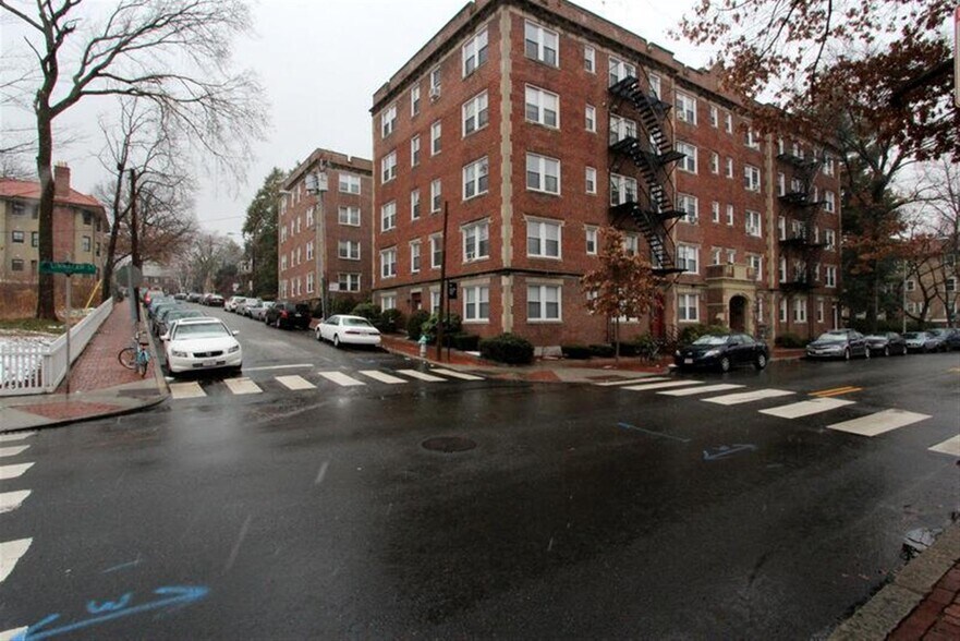 Building Photo - 6 Agassiz St