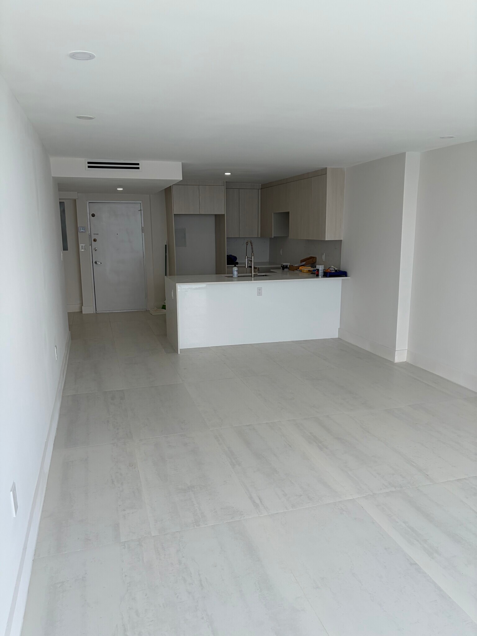 Building Photo - 1228 West Ave