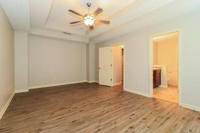 Building Photo - 50 Vivid Ln