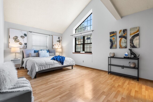 Building Photo - Bright and Spacious 2-Bedroom Condo + Loft...