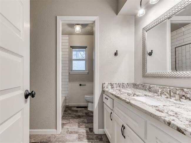 Building Photo - 1428 Cinderella Ave