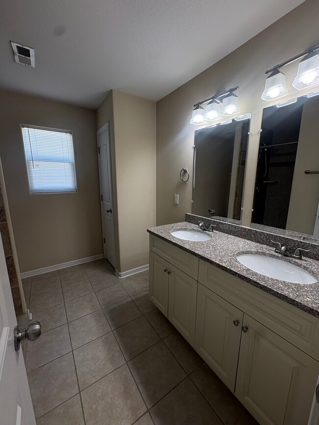 Building Photo - Mubarak 3rd