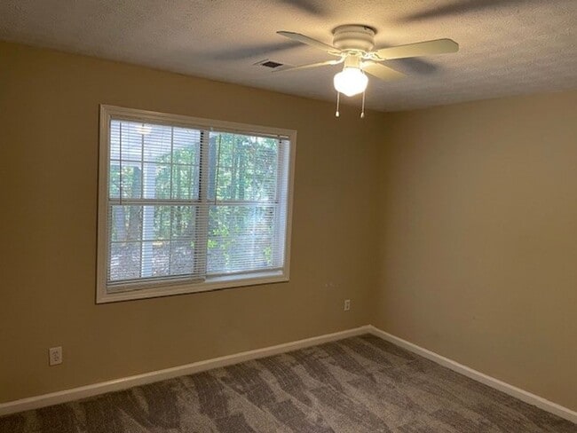 Building Photo - 385 Burch Rd