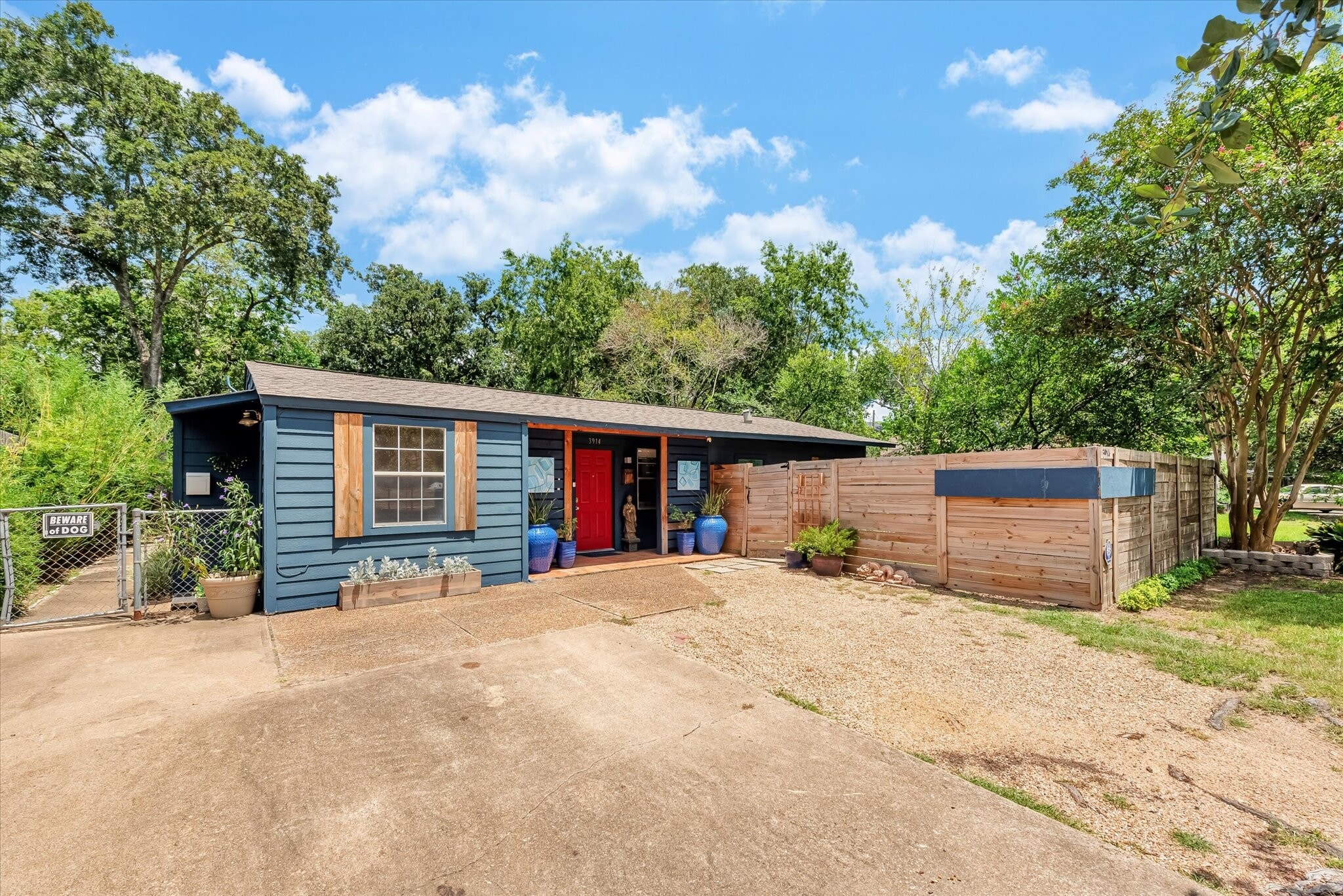 Building Photo - 3914 Ella Blvd