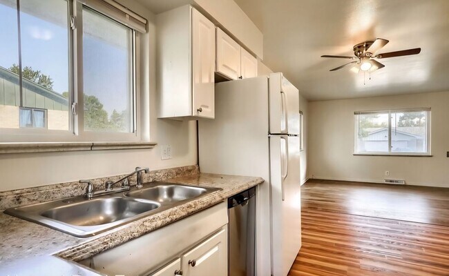 Building Photo - Prentice