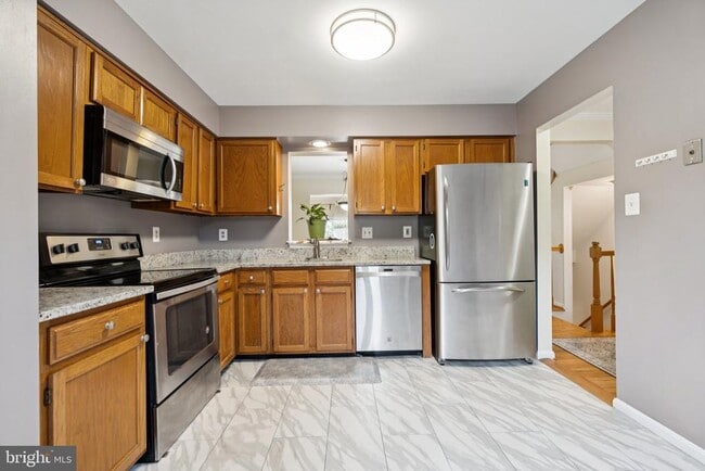 Building Photo - 907 Smartts Ln NE