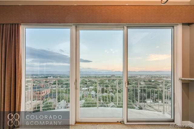 Building Photo - 400 E 3rd Ave