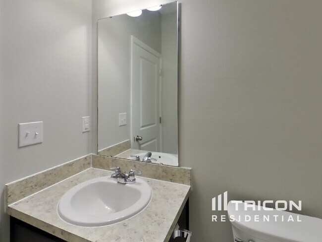 Building Photo - 2996 Neverland Dr