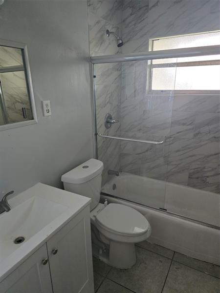 Building Photo - 2111 N 57th Terrace