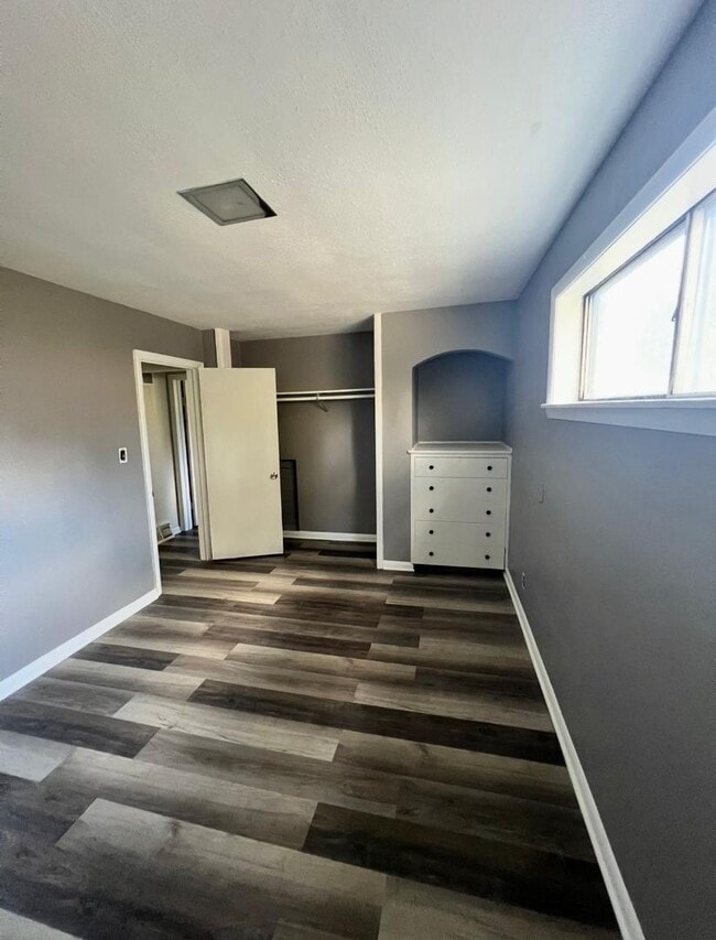 Building Photo - 5629 W Lincoln Creek Dr