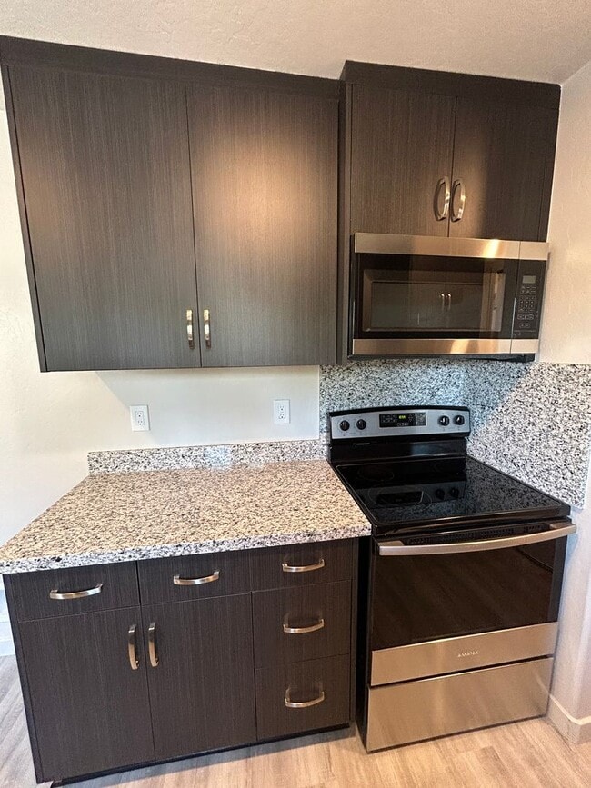 Building Photo - 1 bed 1 bath unit - ADU