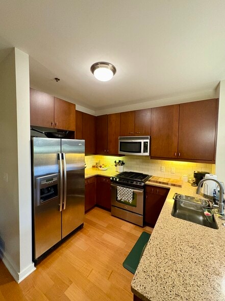 Kitchen - 200 Manufacturers Rd