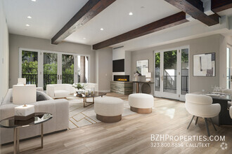Building Photo - 160 N La Peer Dr