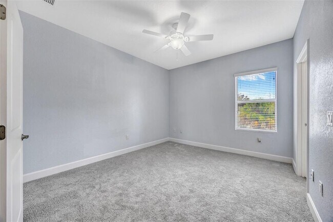 Building Photo - 143 Alexander Woods Dr