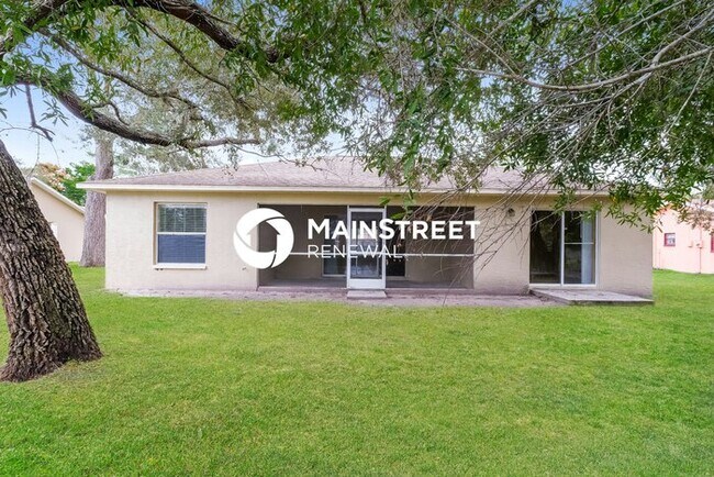 Building Photo - 3 Bedroom Pet-Friendly Home in Spring Hill, FL with Main Street Renewal