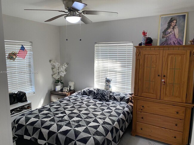 Building Photo - 342 E 46th St