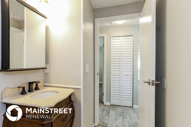 Building Photo - 4681 Swallowtail Dr