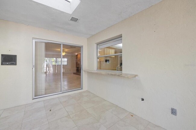 Building Photo - 5151 Oakmont Pl