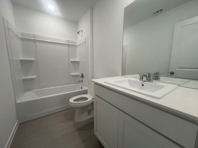 Building Photo - 31412 Pratola Serra Cir