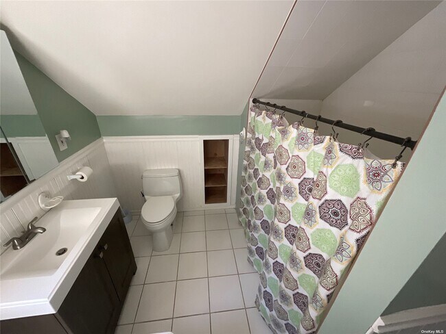 Building Photo - 49 Forest Ave