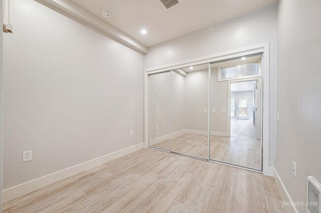 Building Photo - 80 Terra Vista Ave