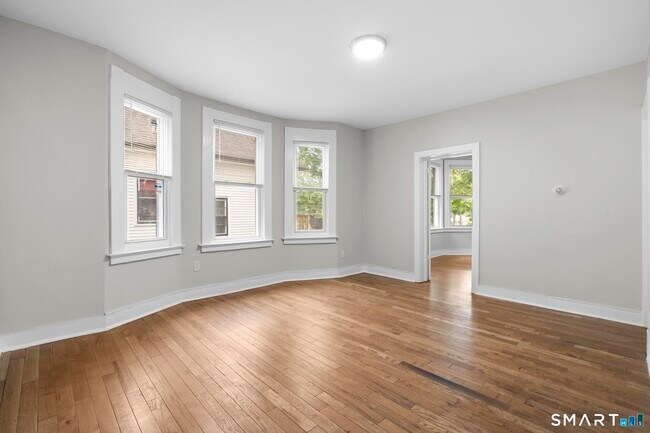 Building Photo - 693 Dixwell Ave