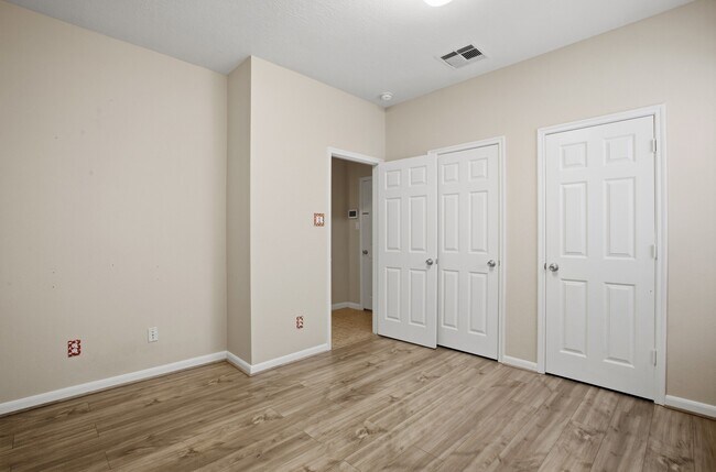 Building Photo - 11103 Avery Oaks Ln