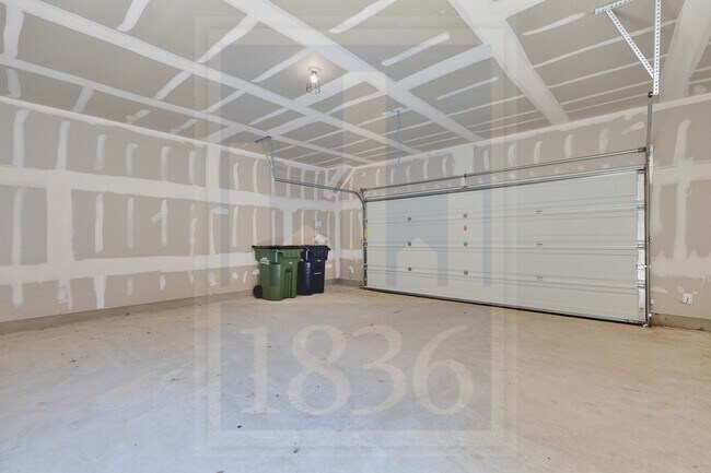 Building Photo - 117 Tokalaun Dr