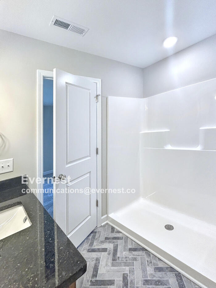 Building Photo - 1653 Reynolds Forest Dr