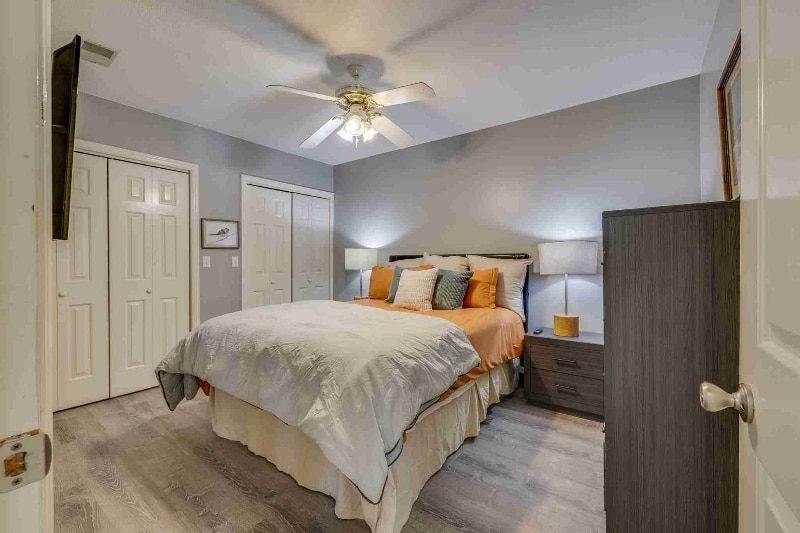 Building Photo - 5009 Emerald Dr