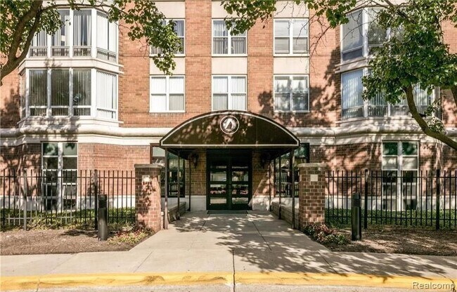 Building Photo - 250 E Harbortown Dr