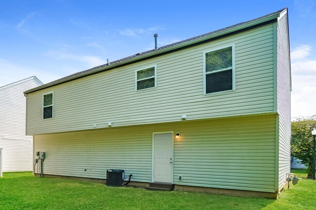 Building Photo - 3253 St Bernard Cir