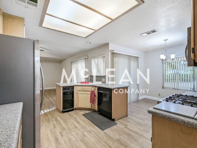 Building Photo - Four Bedroom Oasis - With Solar!