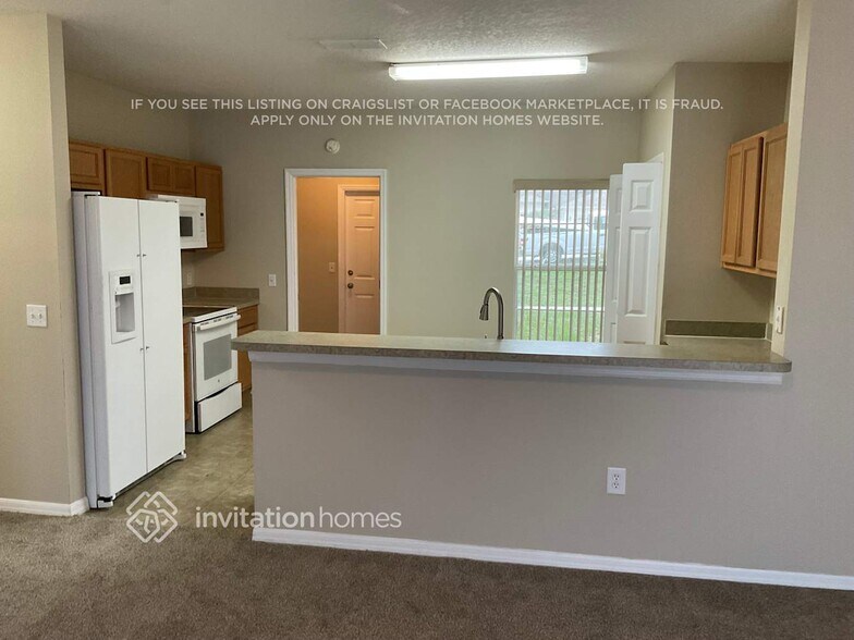 Building Photo - 910 Cumberland Dr