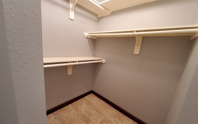 Building Photo - 18123 Flower Grove Ct