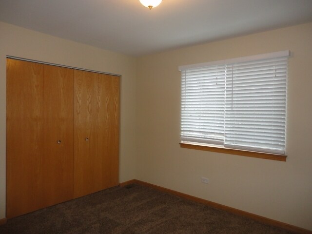 Building Photo - 26300 W Riverbend Ln