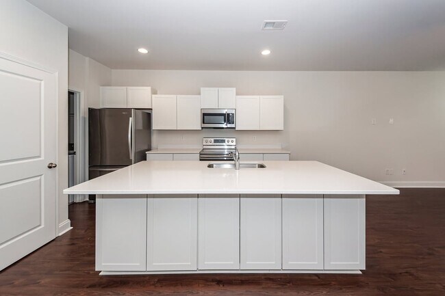 Building Photo - 7787 Montview Rd