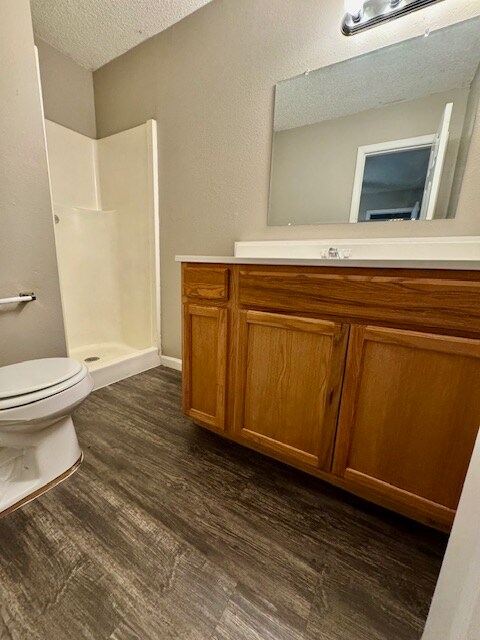 Building Photo - 114 Neal St