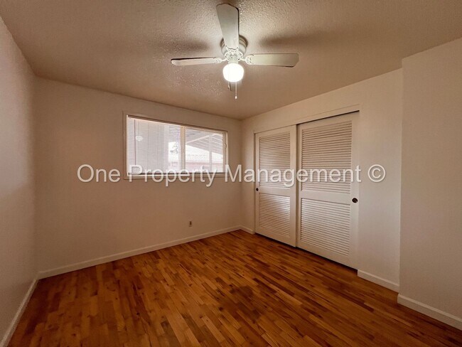 Building Photo - 121 SE 98th Ave