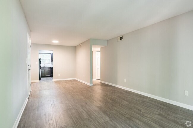 Building Photo - Hidden Woods Apartments