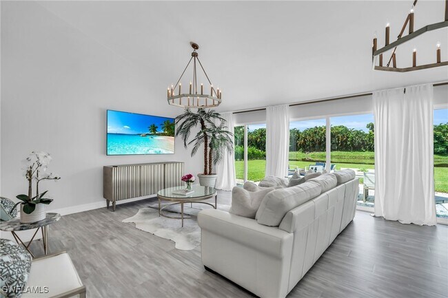 Building Photo - 2649 Longboat Dr