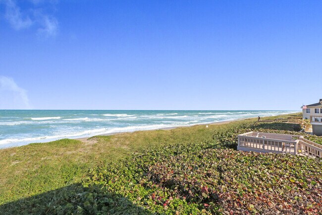 Building Photo - 1501 NE Ocean Blvd