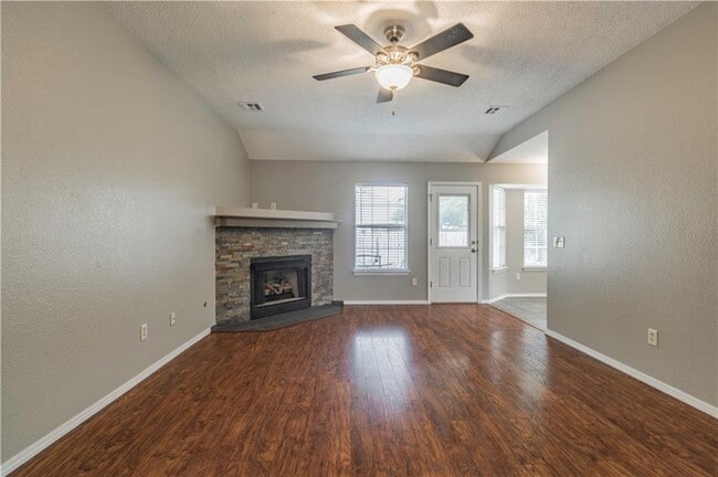 Building Photo - 1245 S Camellia Ln