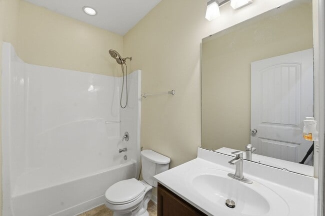 Building Photo - 409 Walsenburg Dr